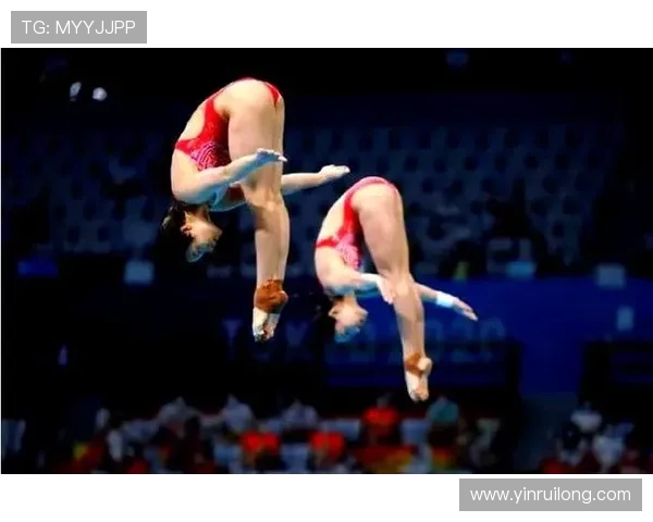 从惊险一跃到完美入水全面解析跳水运动的技巧与魅力 从惊险一跃到完美入水全面解析跳水运动的技巧与魅力