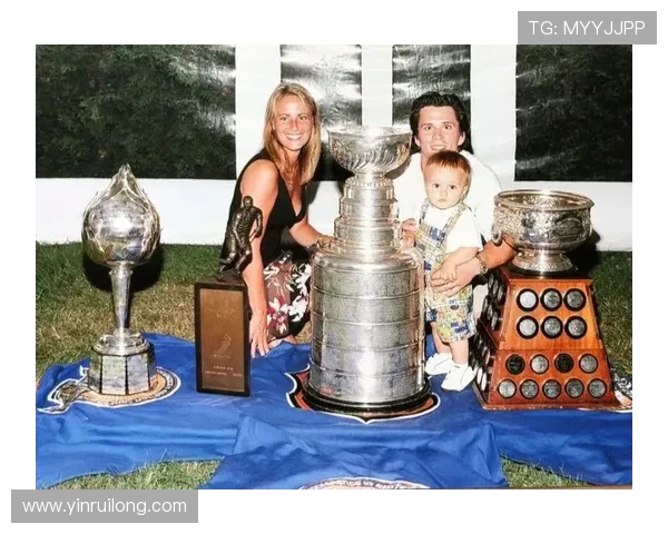 足球世界的风云变幻:从草根球员到全球巨星的成长之路 足球世界的风云变幻:从草根球员到全球巨星的成长之路