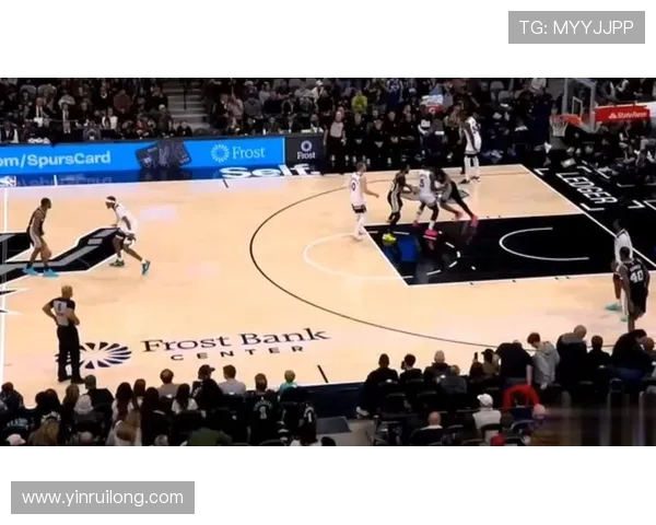 2015年热火与马刺季前赛精彩对决回顾与分析